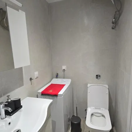 Kyana Luxury Kva Ii Apartment